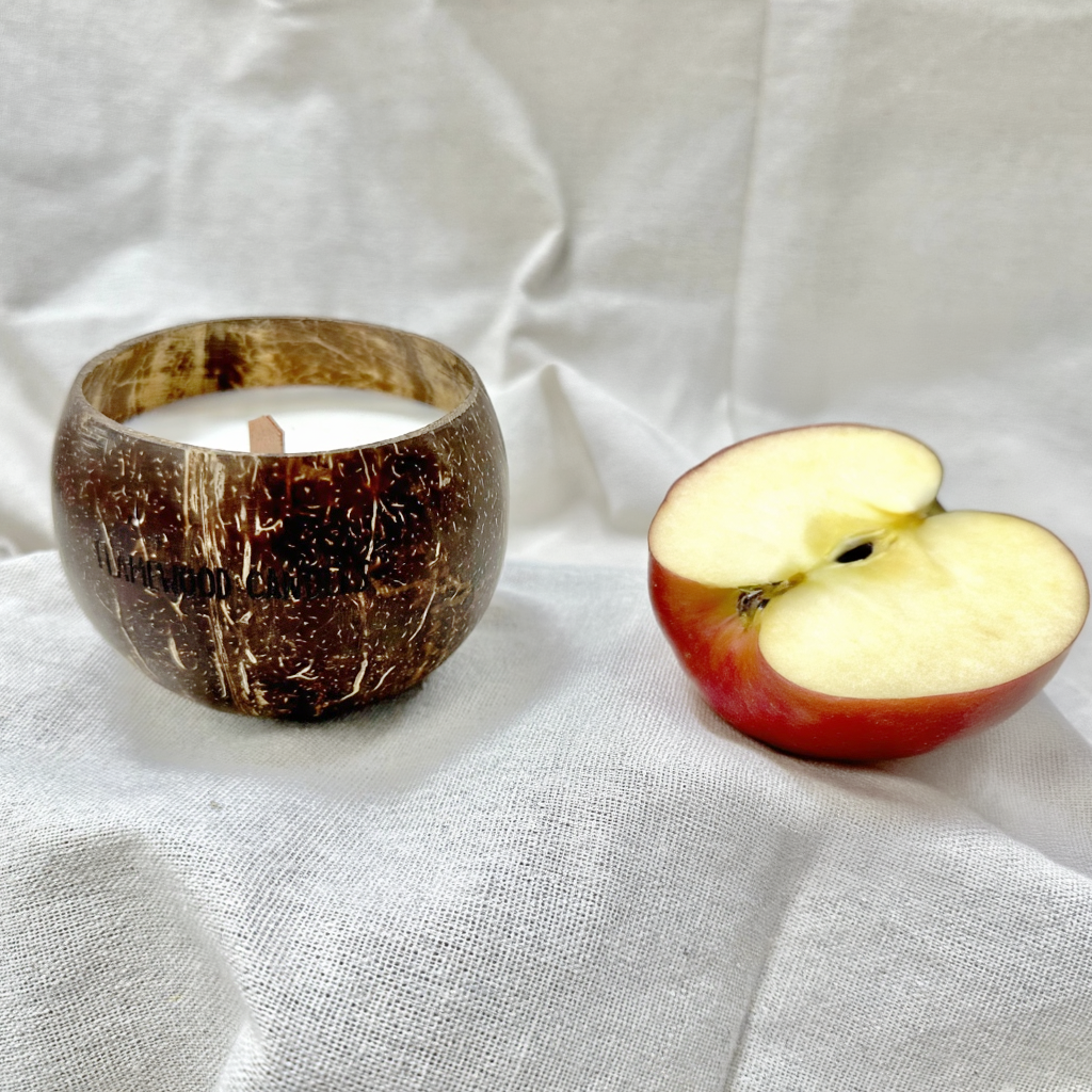 apple scent coconut candle