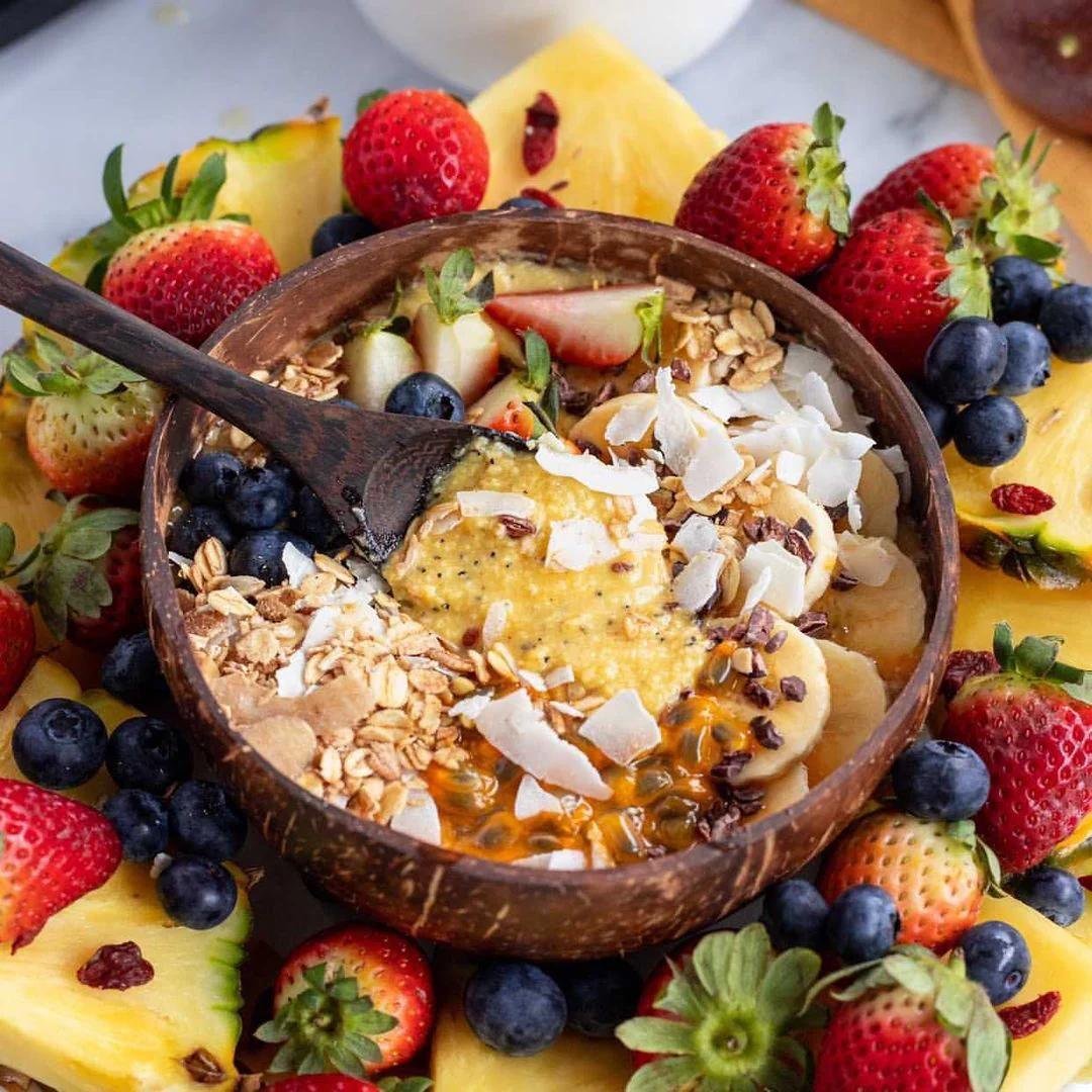 eco-friendly coconut smoothie bowl