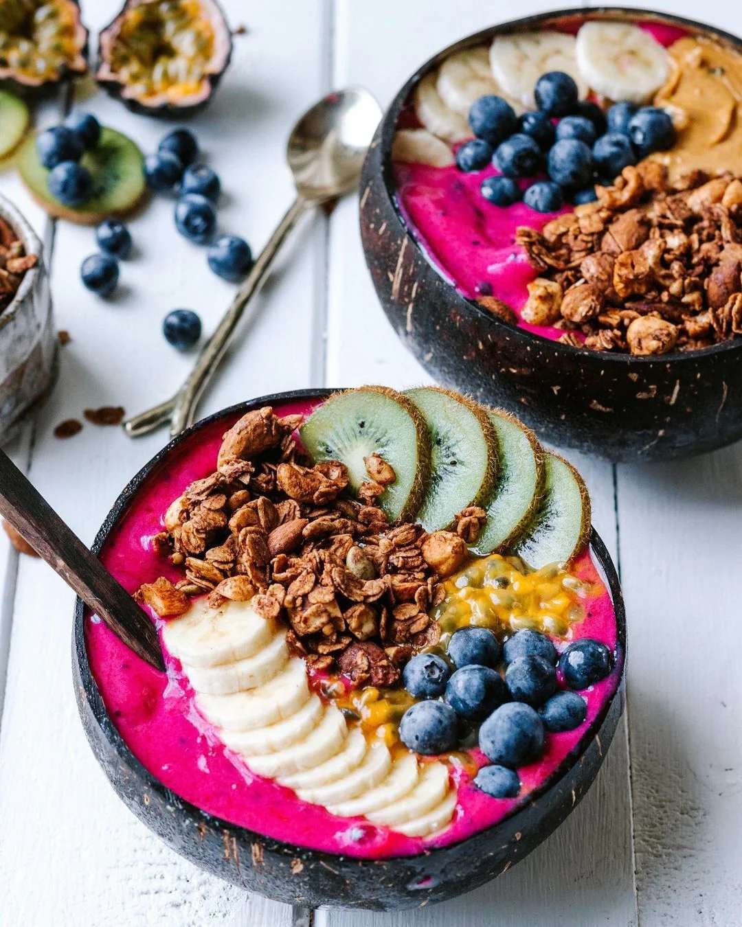 smoothie coconut bowls